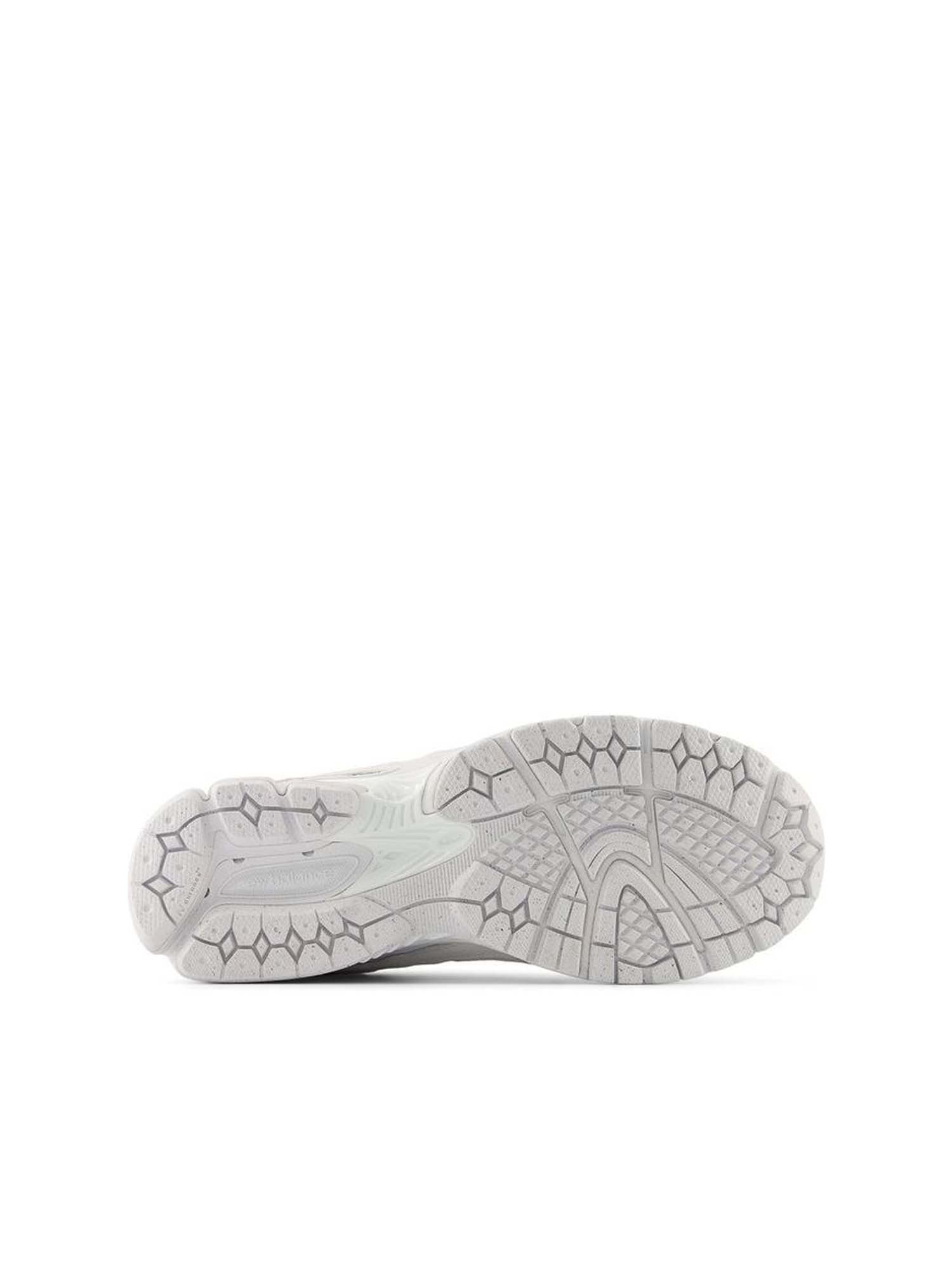 New Balance Scarpe 2002 Protection Pack Bianco