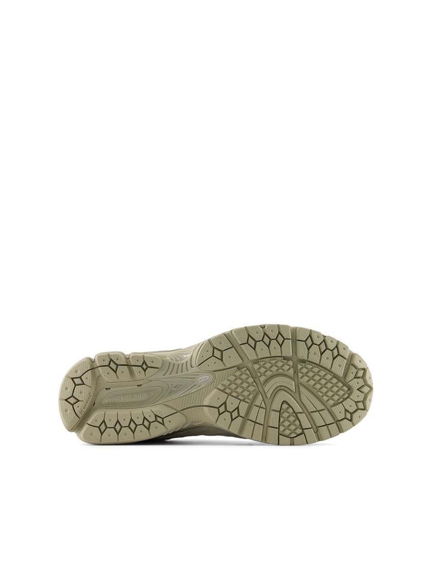 New Balance Scarpe 2002 Protection Pack Beige