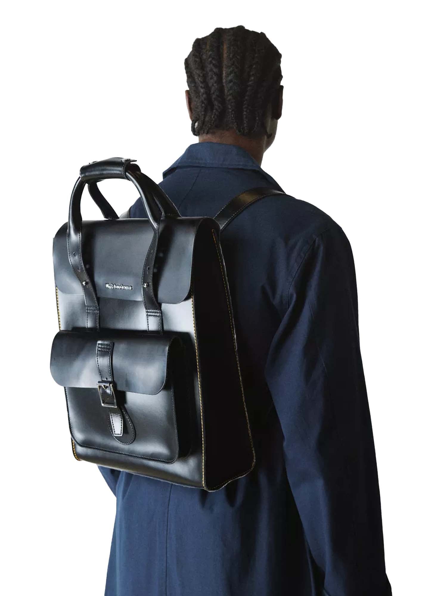 Dr. Martens Zaino Kiev con scomparto in pelle Smooth Nero