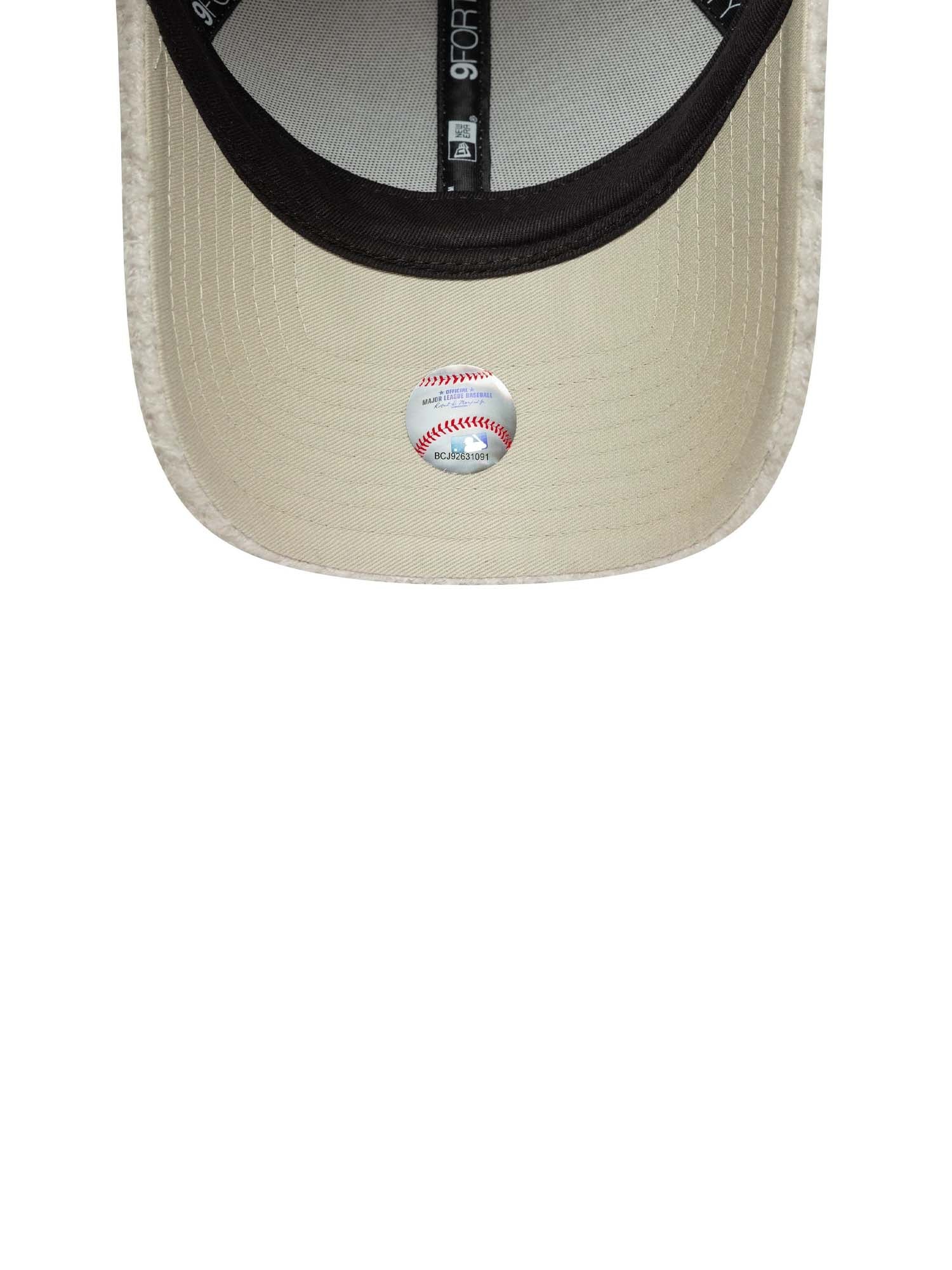 New Era 9FORTY New York Yankees MLB Borg Beige