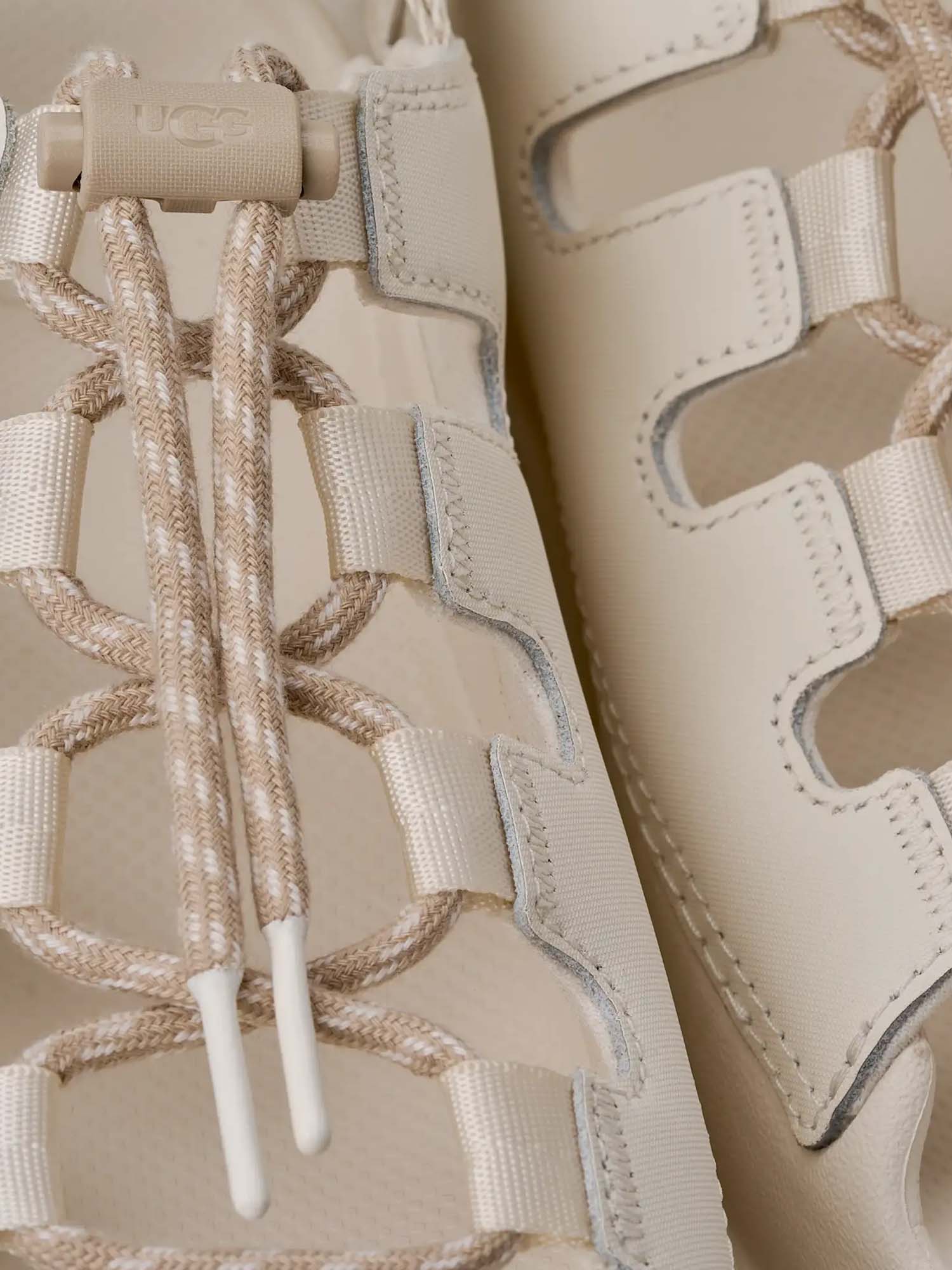 Ugg Sandali GoldenGlow Toggle Donna Grigio