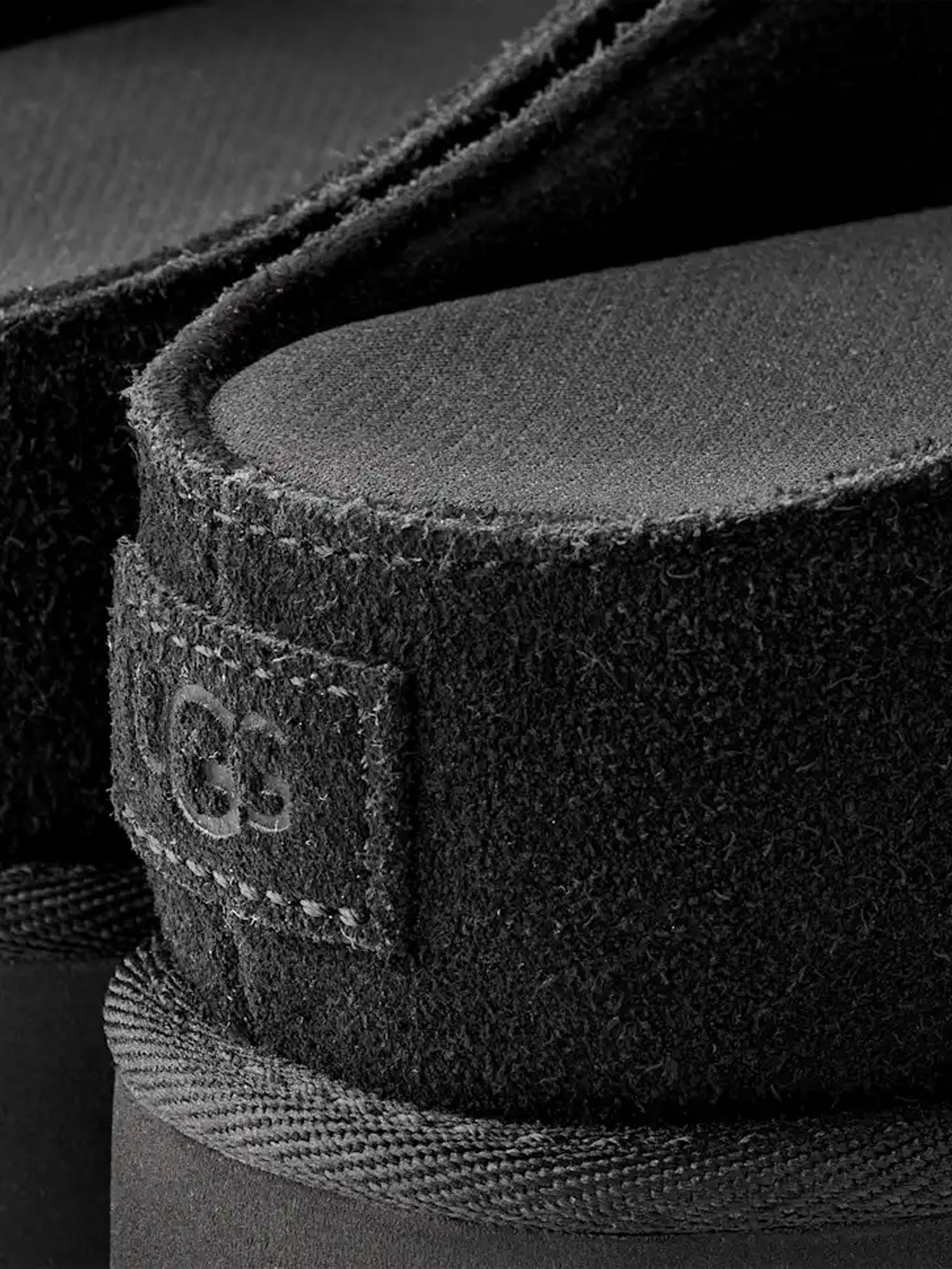 Ugg Ciabatte Goldenstar Hi Cutout Nero