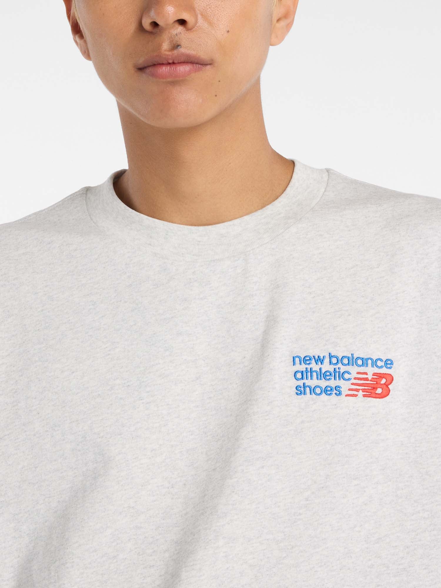 New Balance T-Shirt Athletics Premium Logo Grigio