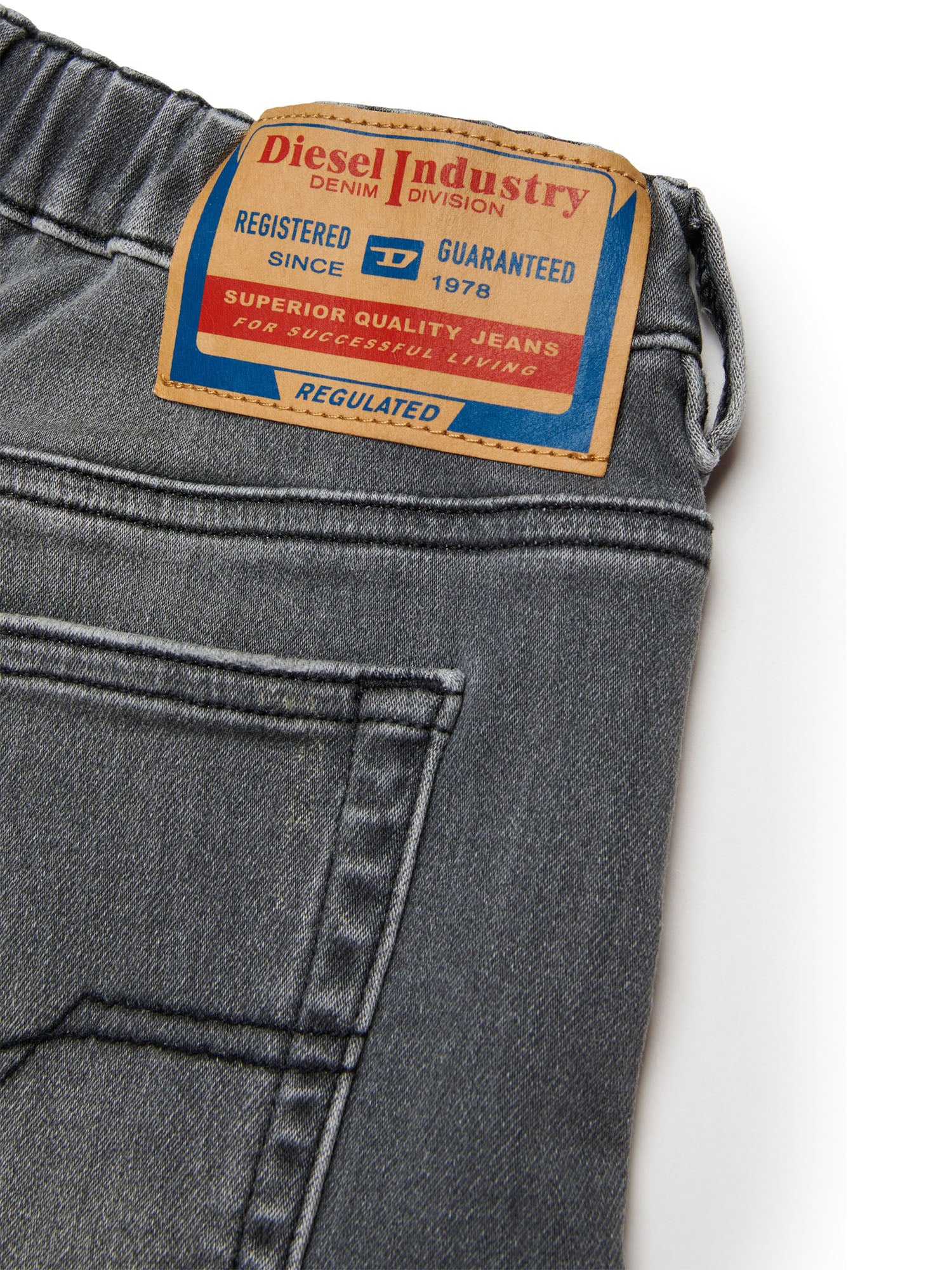 Diesel Shorts JoggJeans con lavaggio vissuto Bambino Nero