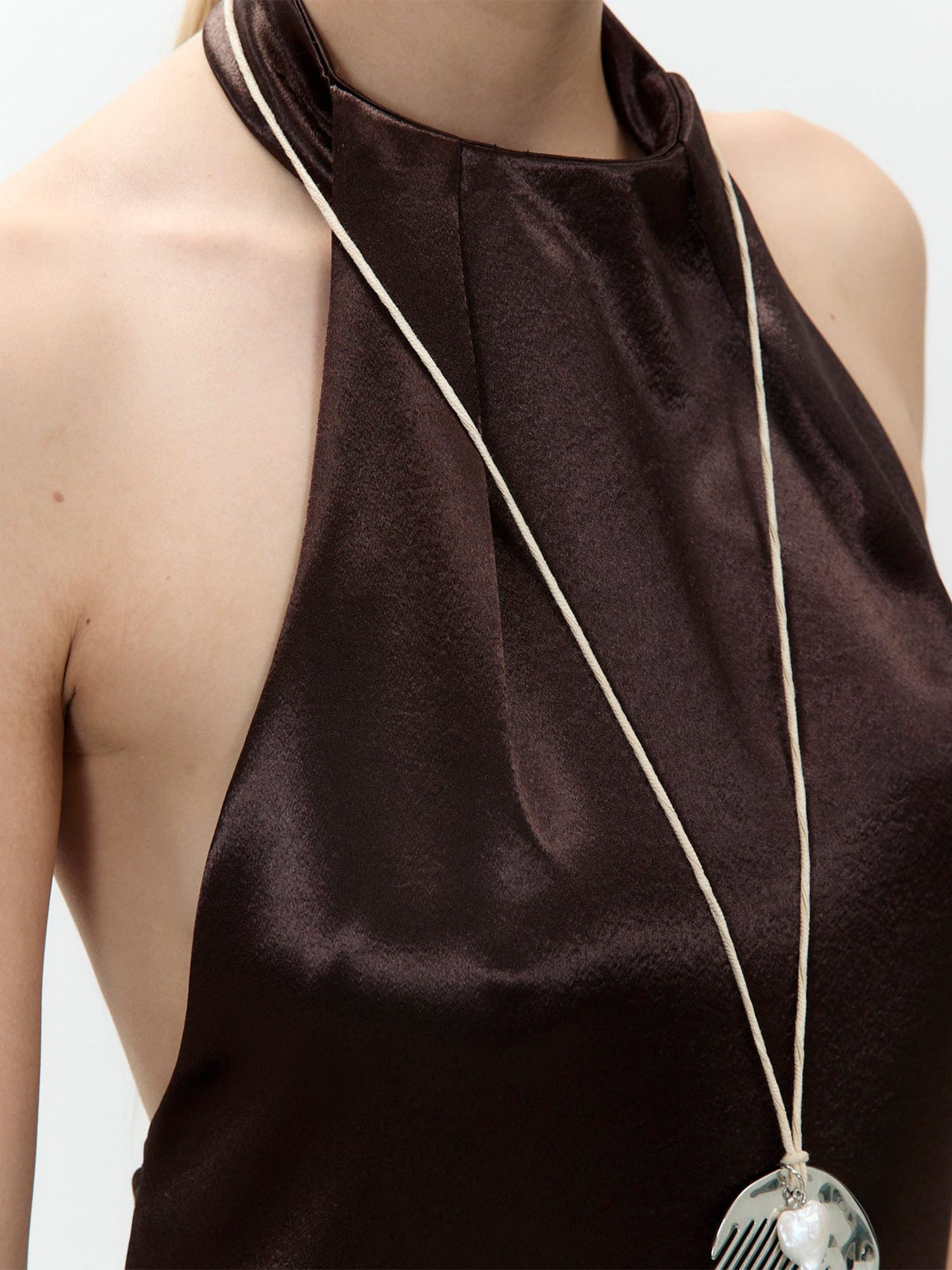 Alysi Abito Shiny Halter lungo Marrone