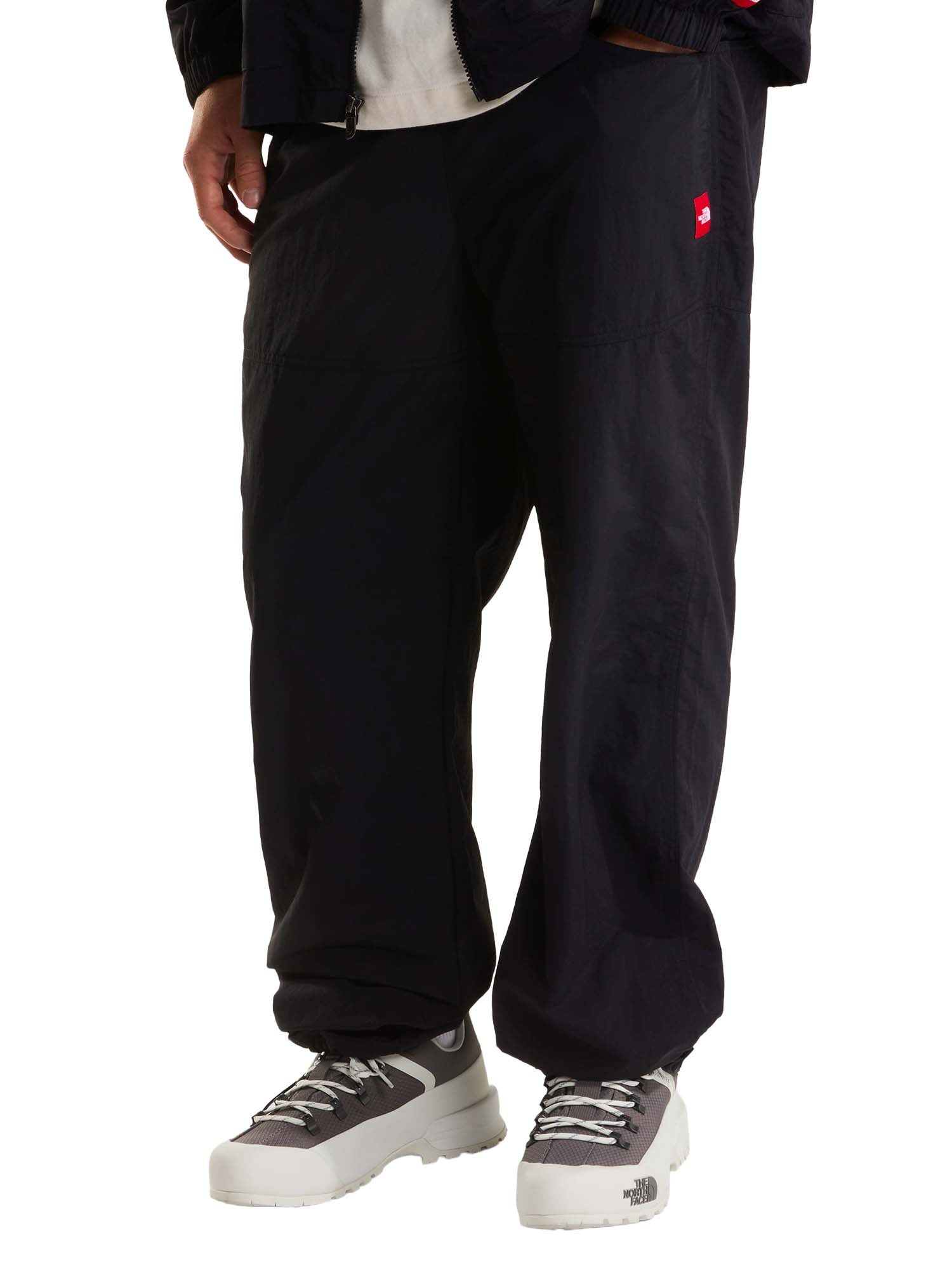 The North Face Pantaloni in nylon con cintura Red Box unisex Nero