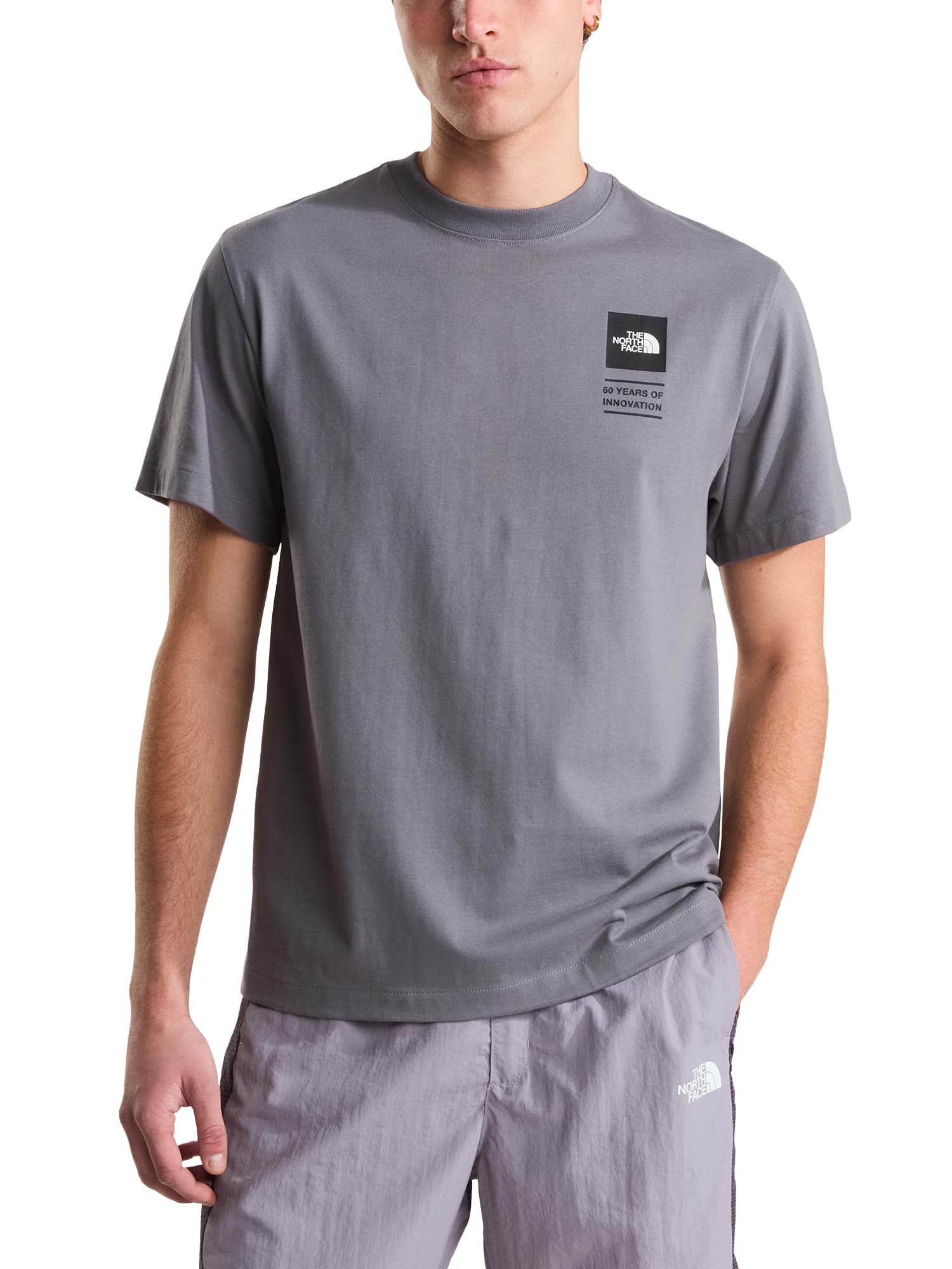 The North Face T-shirt a maniche corte BCD Celebration Relaxed con grafica da uomo Grigio