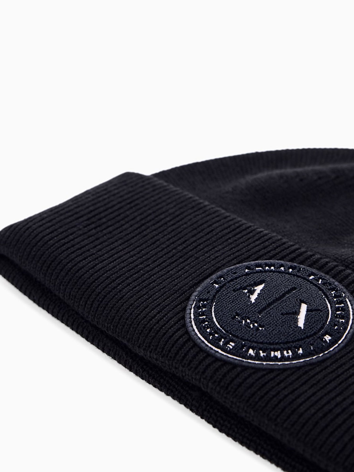 Armani Exchange Berretto a coste in misto lana e cotone con patch Blu