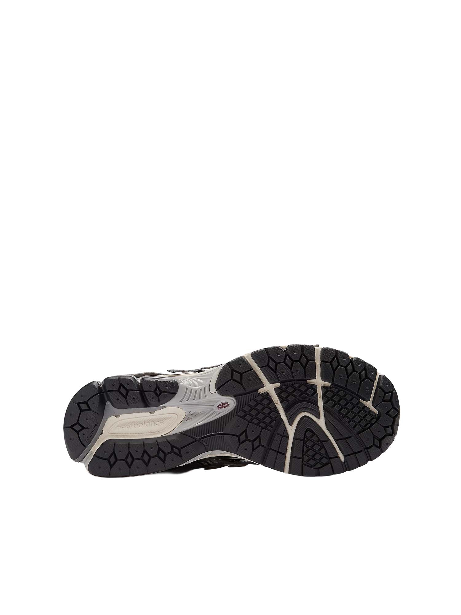 New Balance Scarpe 1906A Argento