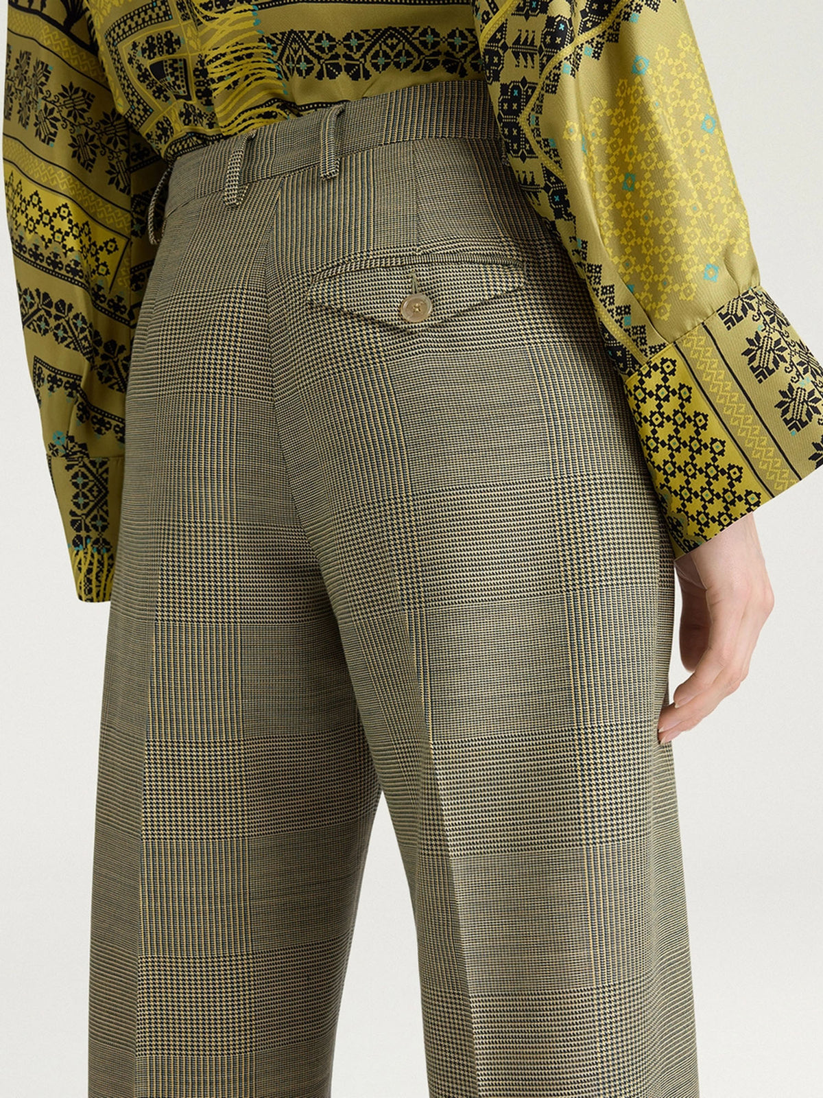 Momonì Pantalone sartoriale a sigaretta Aron in lana stretch Verde