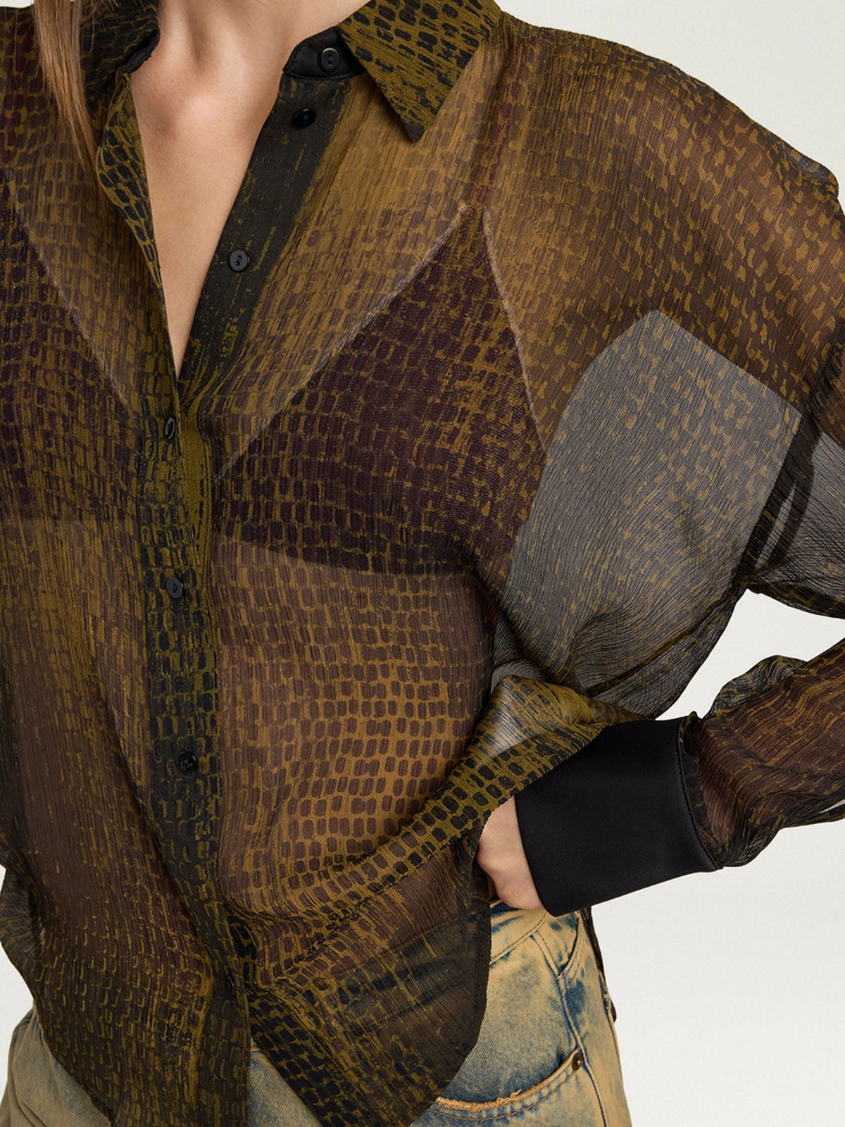 Momonì Camicia boxy Freya in chiffon creponne di seta stampata Multicolore