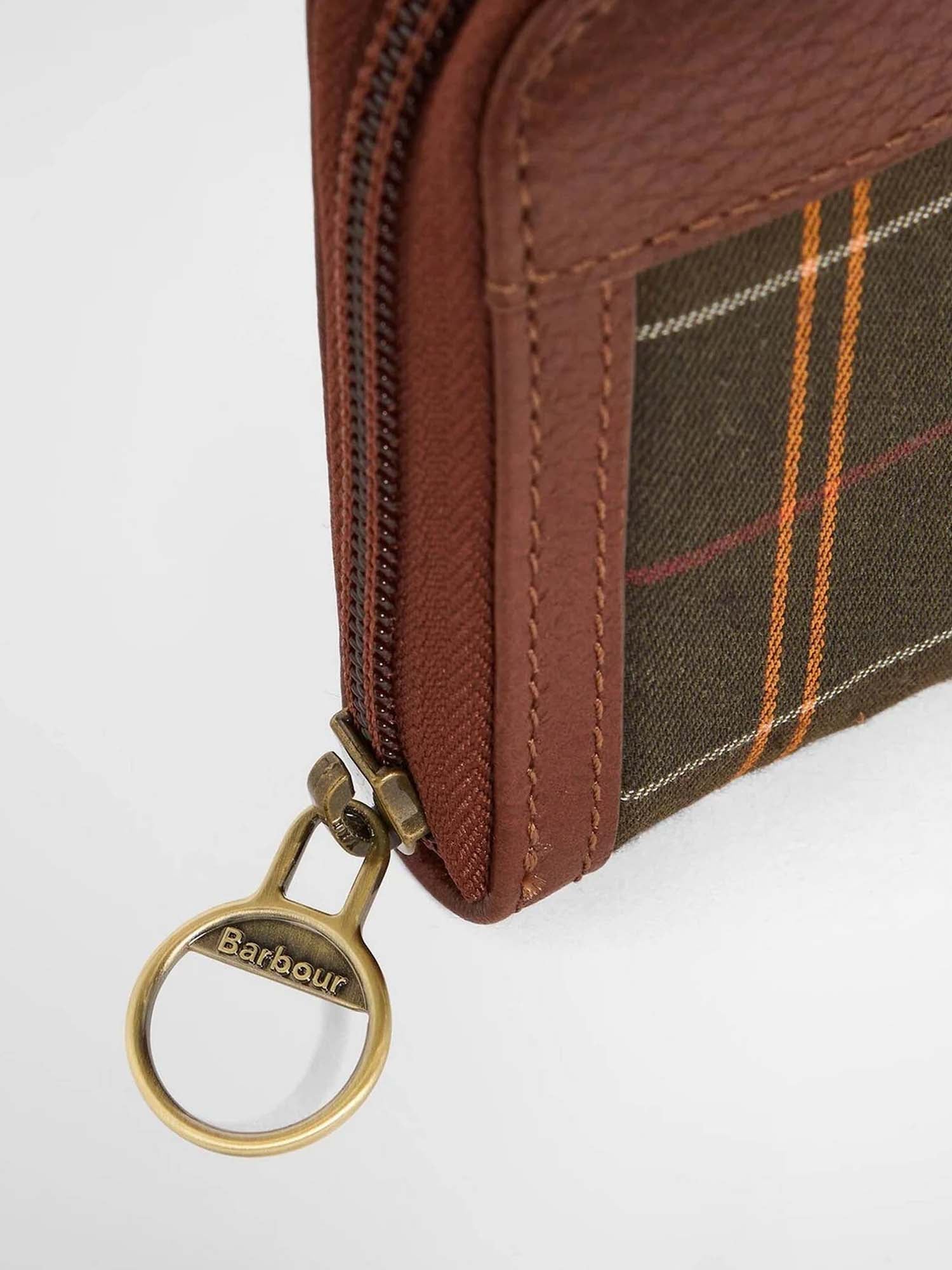 Barbour Mini portafoglio Daphne in tartan Marrone