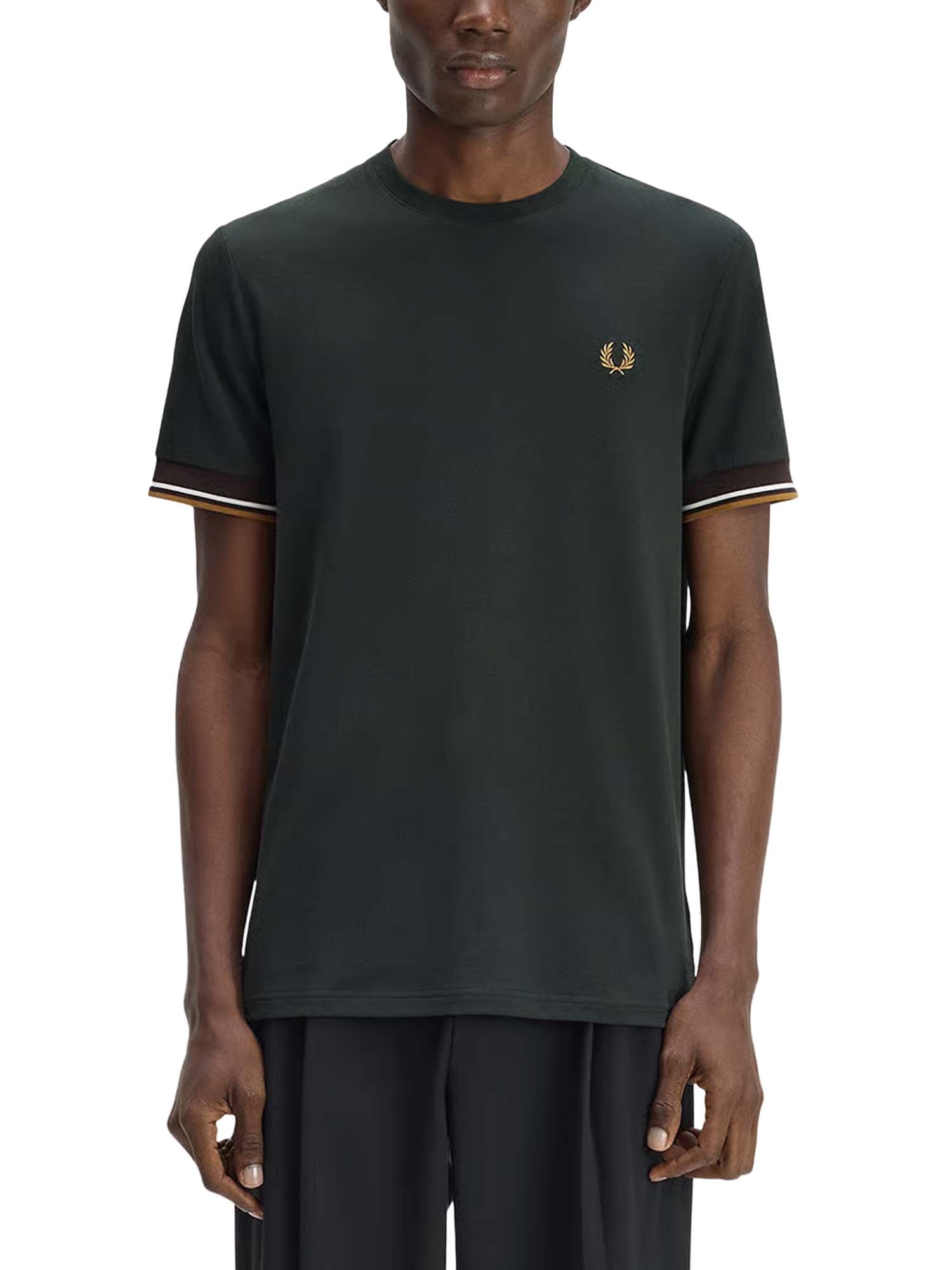 Fred Perry T-shirt con polsini a doppia punta Verde
