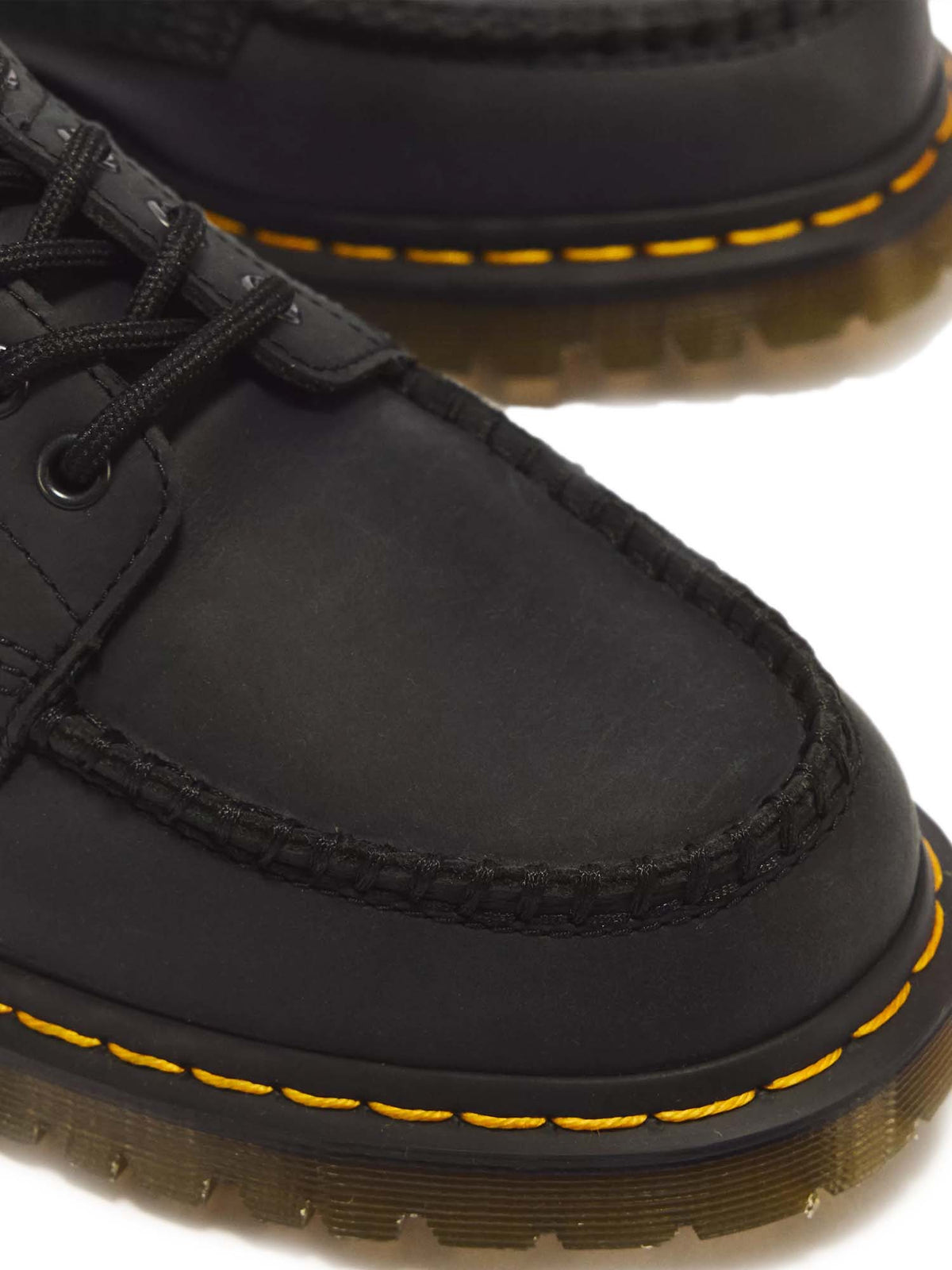 Dr. Martens Scarpe Lowell Moc Toe in pelle Crazy Horse a 4 occhielli Nero