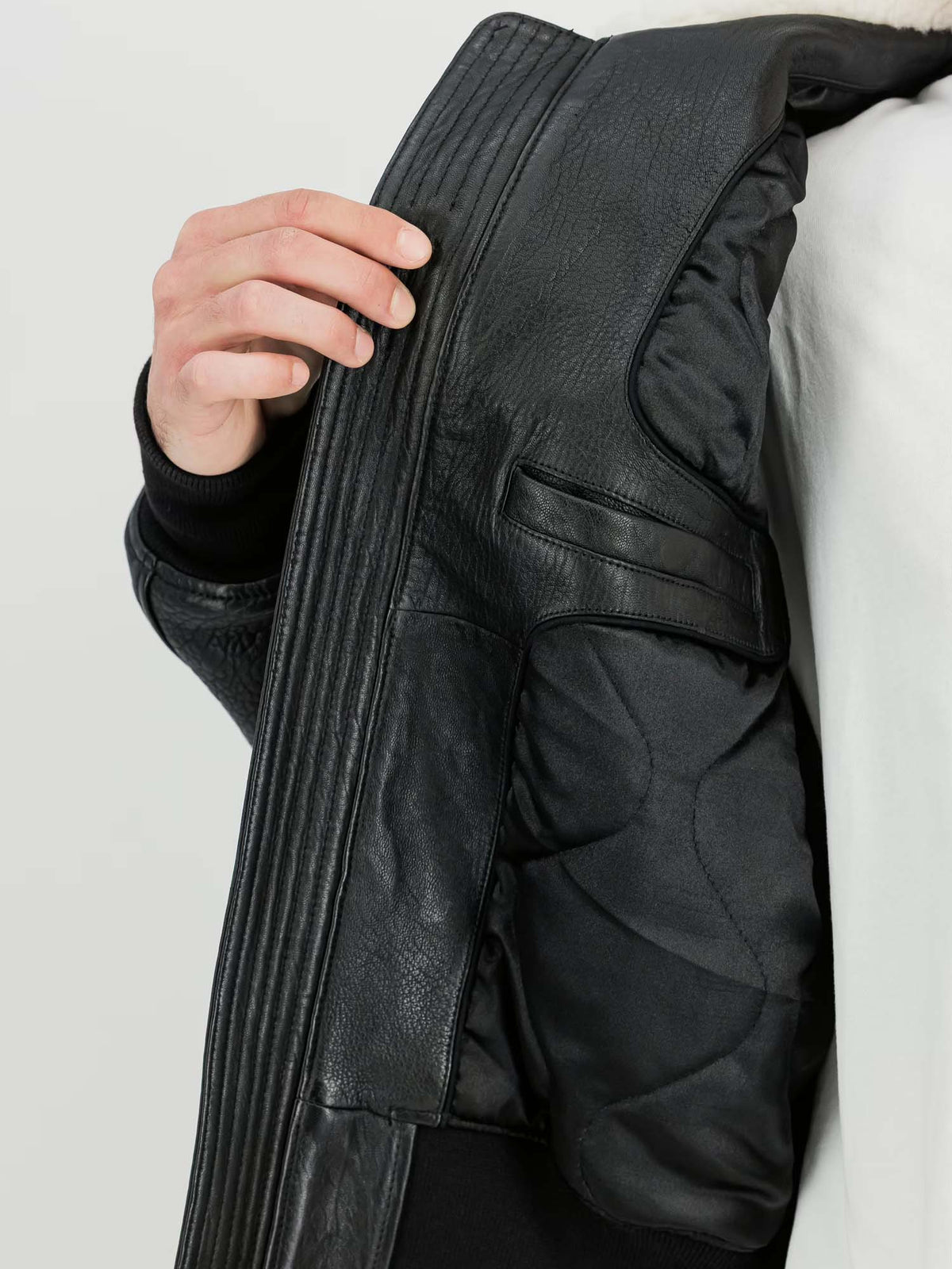 Alpha Industries Giacca in pelle B-15 Leather UV Bomber Nero