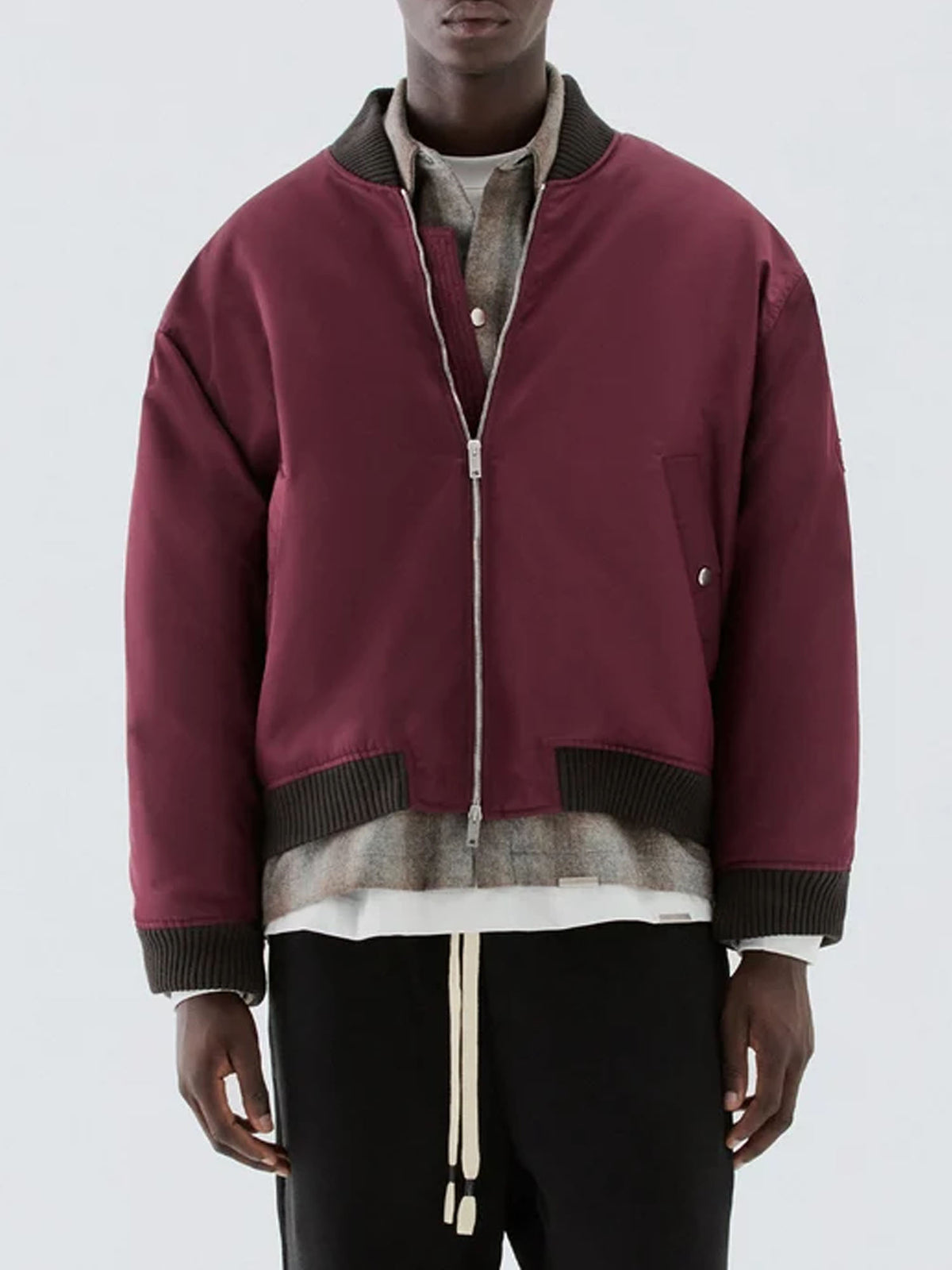 I'm Brian Bomber in nylon oversize Bordeaux