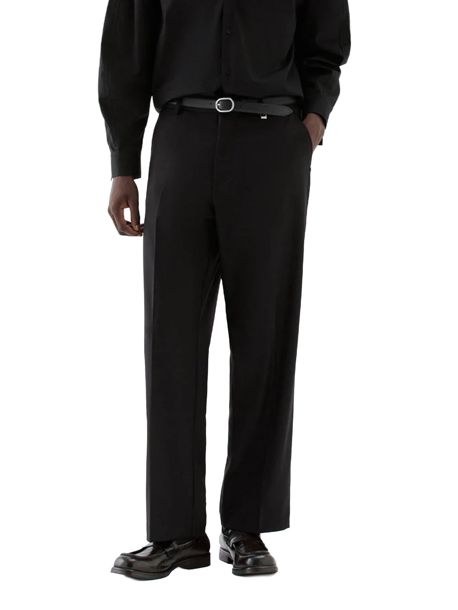 Pantaloni larghi