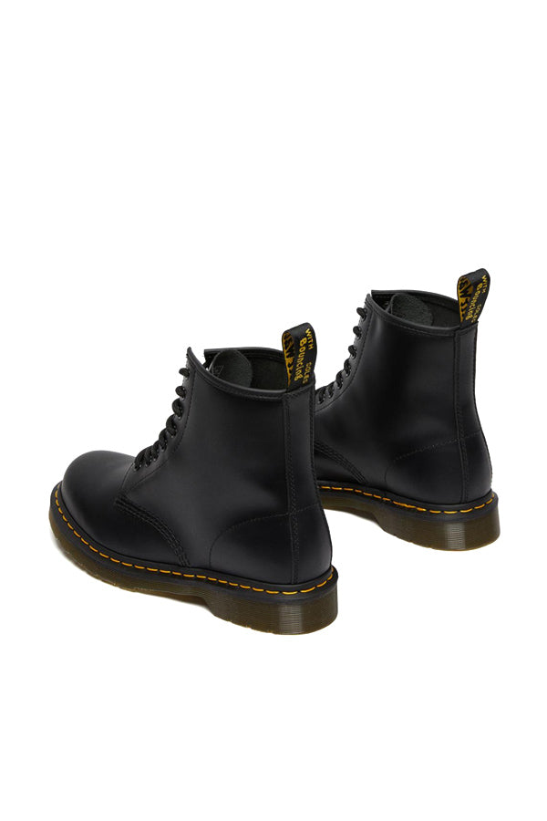 Dr. Martens Stivali stringati 1460 in pelle Smooth Nero