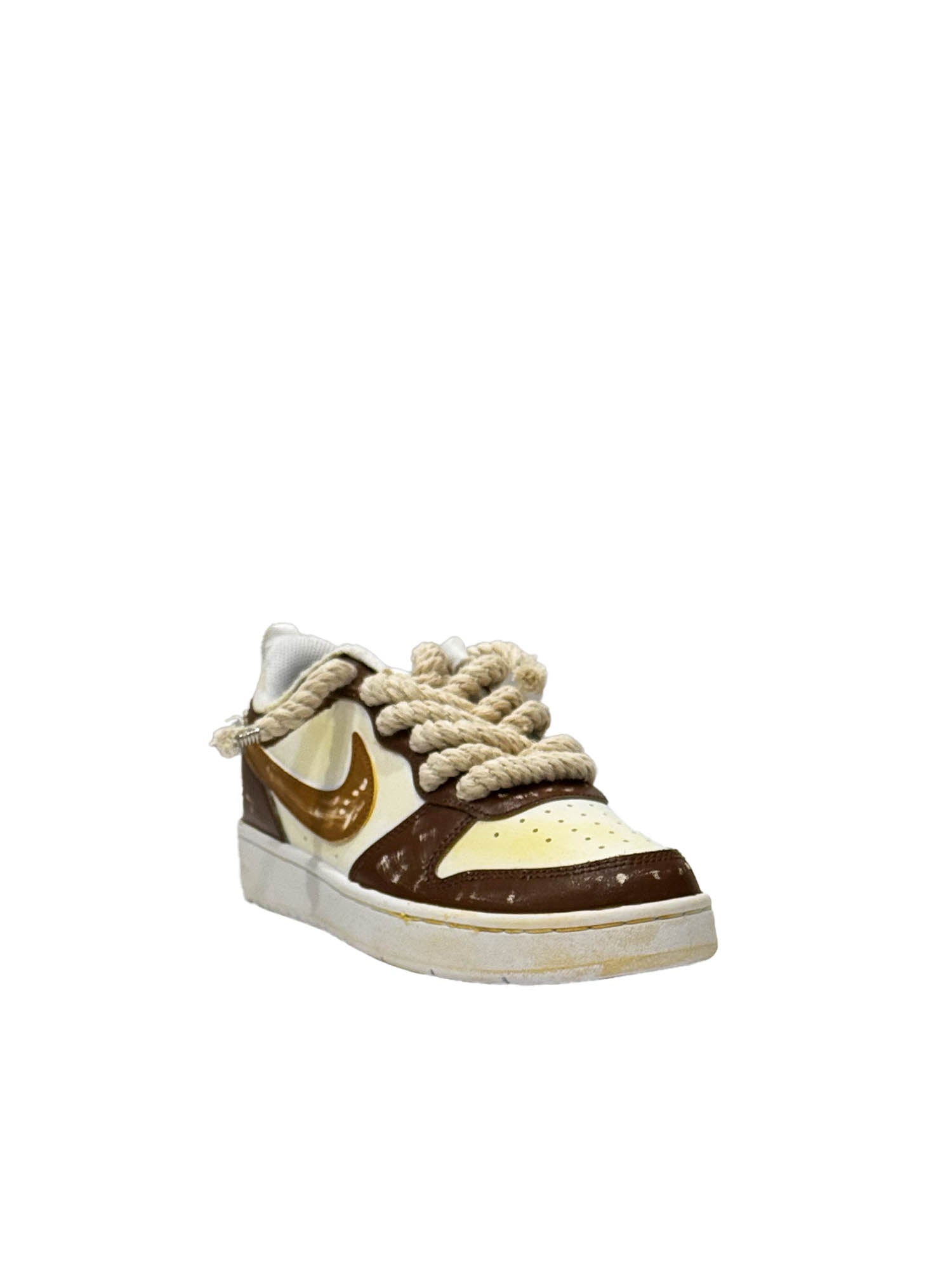 Seddys Nike Court Borough Donna Marrone