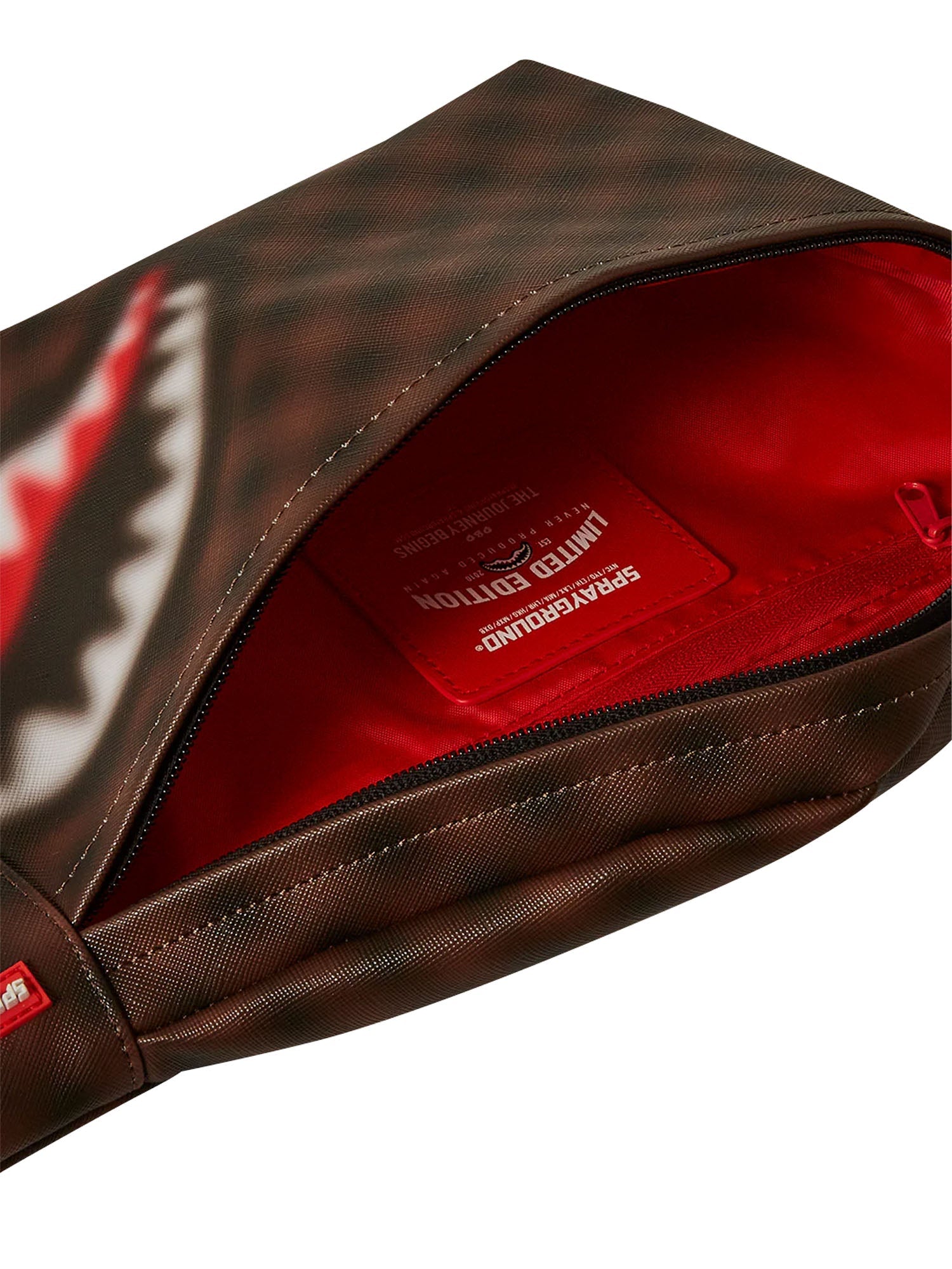 Sprayground Sharks In Paris Blur Savvy Crossbody Marrone