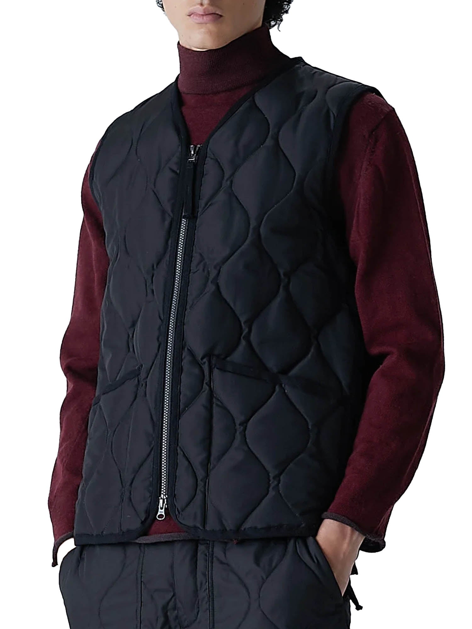 Gilet militaire avec zip et col V